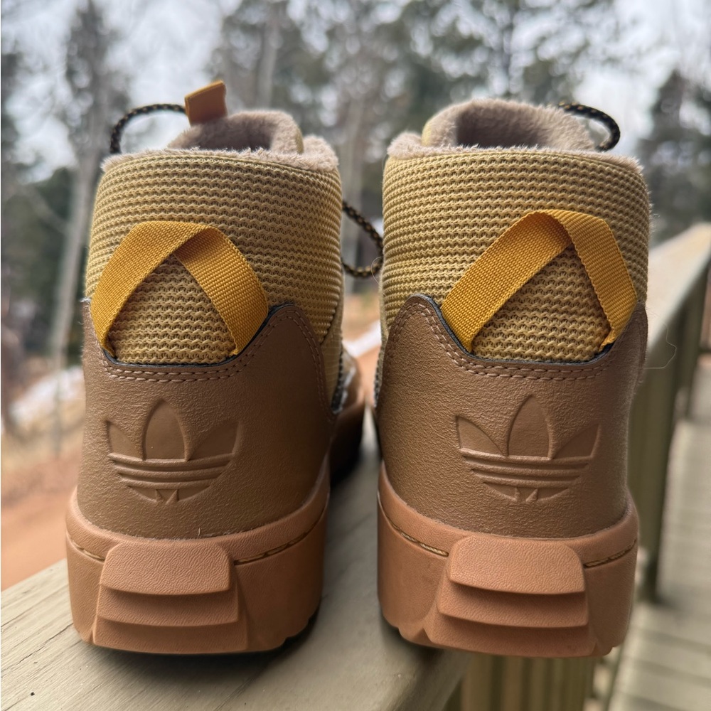 Adidas Superstar Winter Trek Kids Boots Tan and Gray - Picture 2 of 6